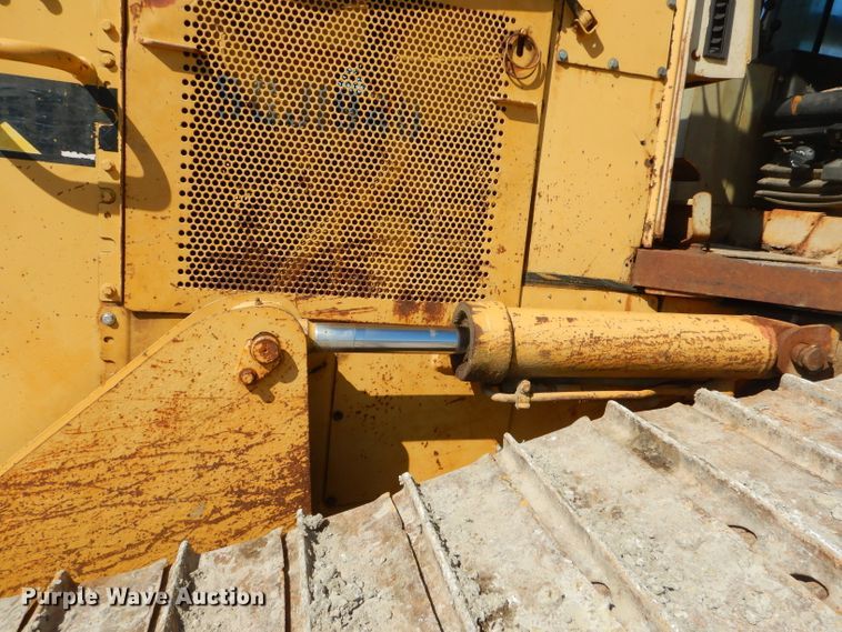 image for item FC9993 1997 Caterpillar D4H LGP dozer