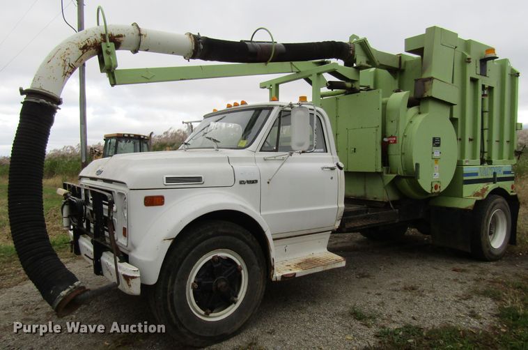 image for item FD9290 1972 Chevrolet C60 hydrovac truck