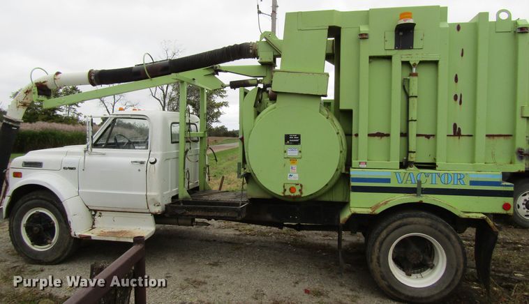 image for item FD9290 1972 Chevrolet C60 hydrovac truck