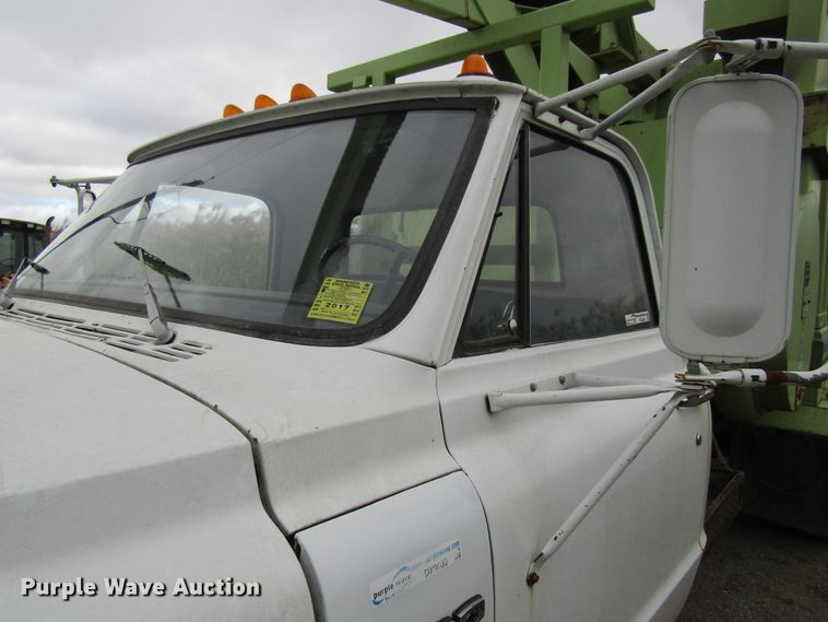 image for item FD9290 1972 Chevrolet C60 hydrovac truck