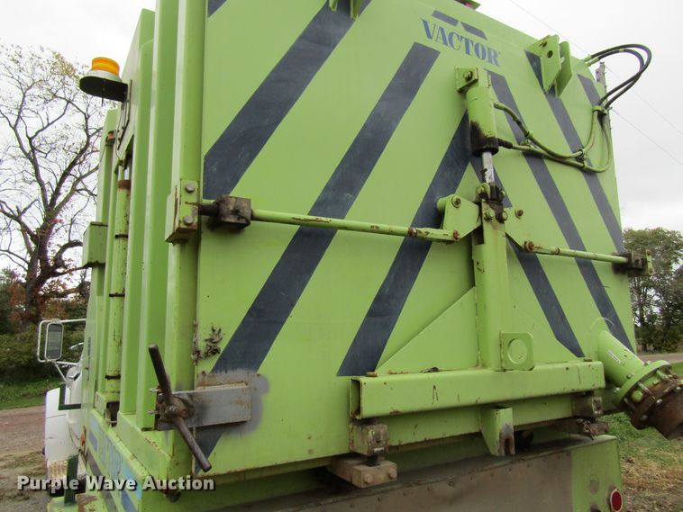 image for item FD9290 1972 Chevrolet C60 hydrovac truck