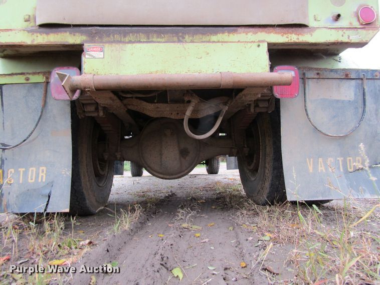 image for item FD9290 1972 Chevrolet C60 hydrovac truck