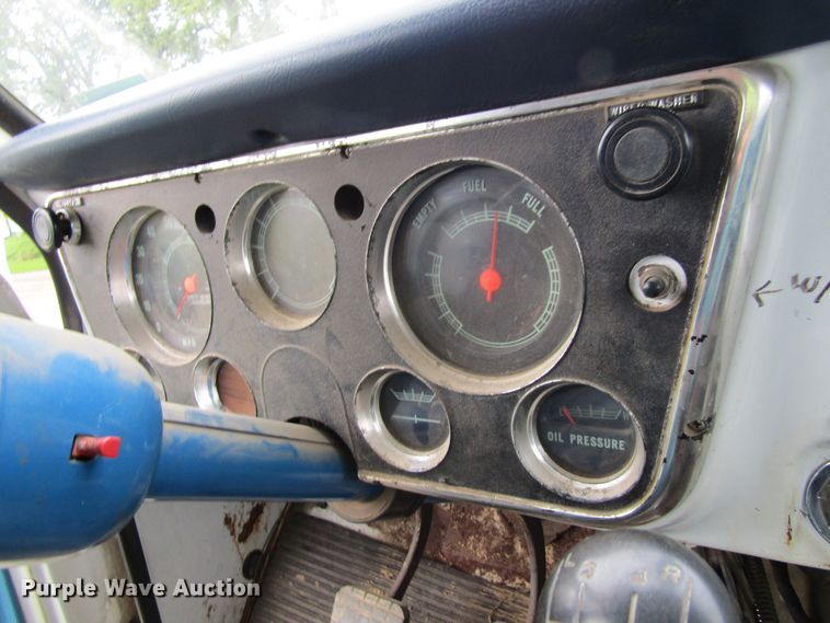 image for item FD9290 1972 Chevrolet C60 hydrovac truck