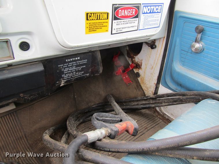 image for item FD9290 1972 Chevrolet C60 hydrovac truck