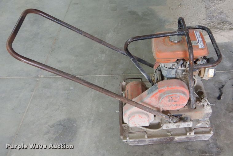 image for item FI9697 Wisconsin Robin WI-185 plate compactor