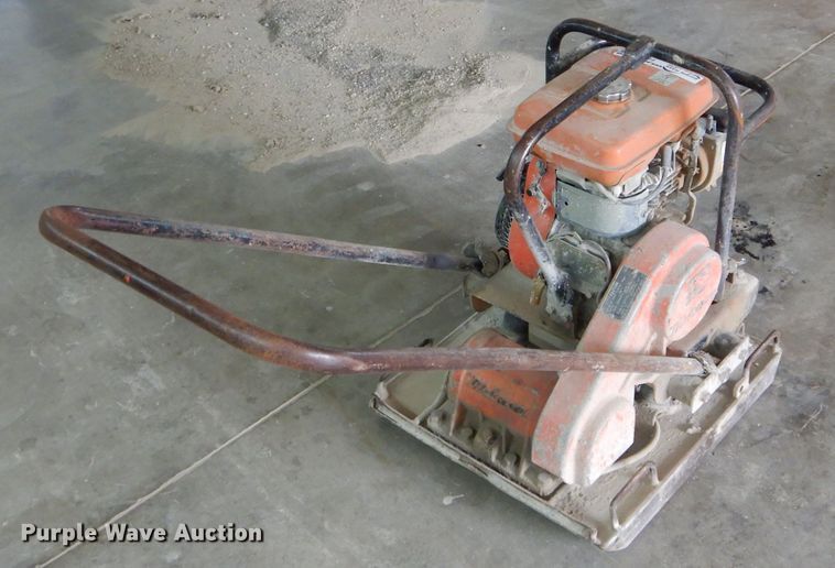 image for item FI9697 Wisconsin Robin WI-185 plate compactor