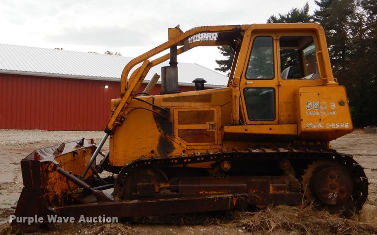image for item FI9705 1991 John Deere 850B dozer
