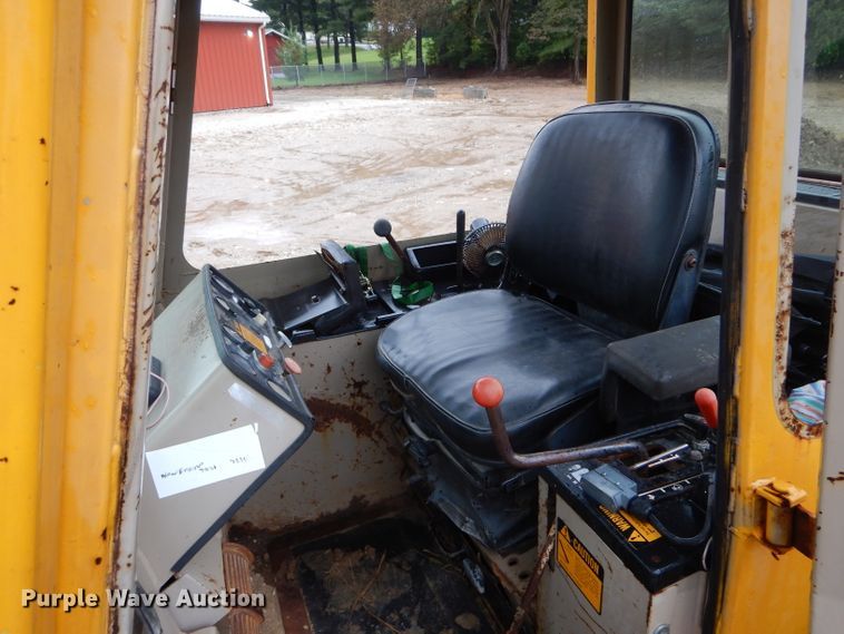 image for item FI9705 1991 John Deere 850B dozer