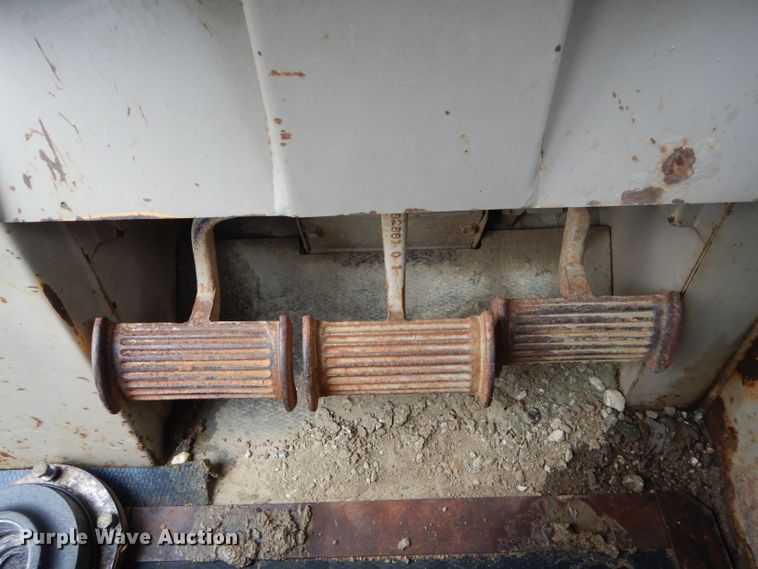 image for item FI9705 1991 John Deere 850B dozer