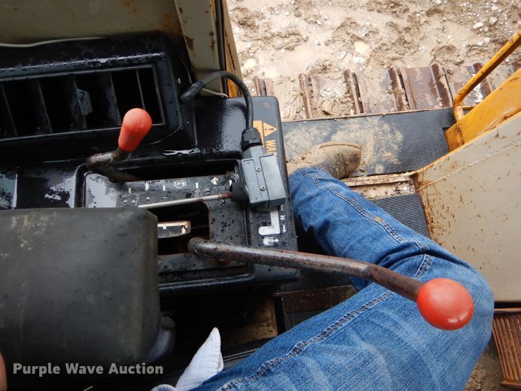 image for item FI9705 1991 John Deere 850B dozer