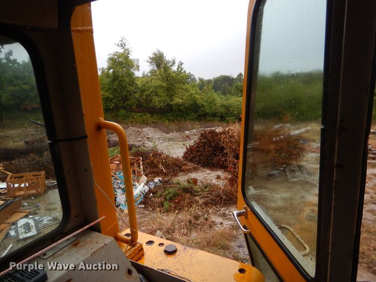 image for item FI9705 1991 John Deere 850B dozer