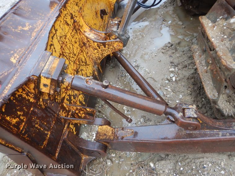 image for item FI9705 1991 John Deere 850B dozer