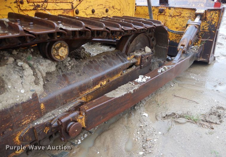 image for item FI9705 1991 John Deere 850B dozer