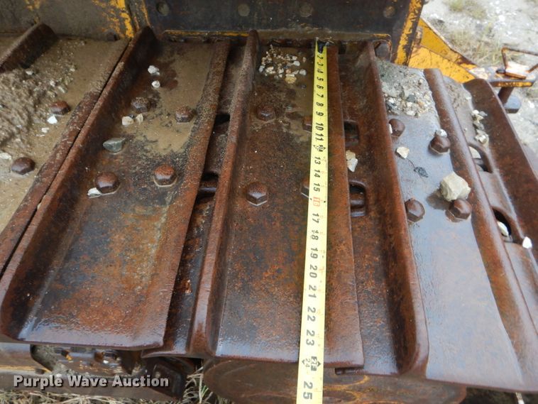 image for item FI9705 1991 John Deere 850B dozer