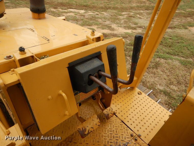 image for item FJ9797 1993 Caterpillar D5C LGP dozer