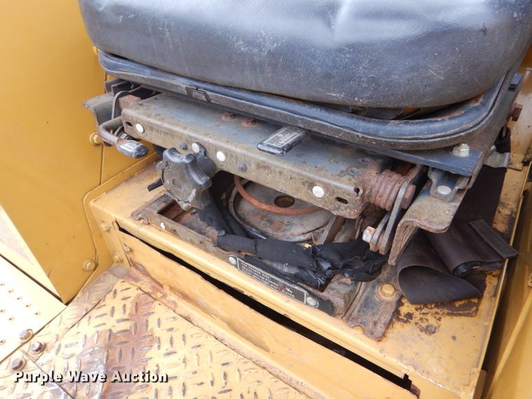 image for item FJ9797 1993 Caterpillar D5C LGP dozer