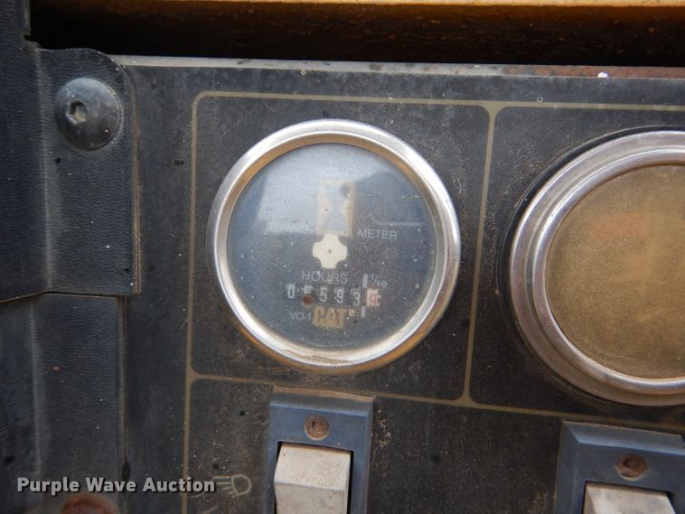 image for item FJ9797 1993 Caterpillar D5C LGP dozer