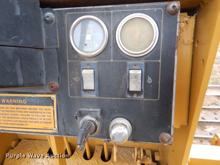 image for item FJ9797 1993 Caterpillar D5C LGP dozer