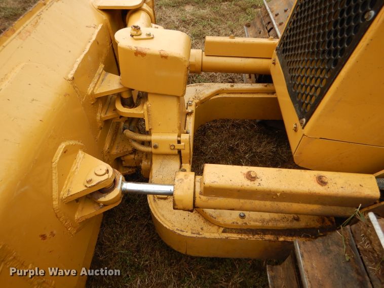 image for item FJ9797 1993 Caterpillar D5C LGP dozer