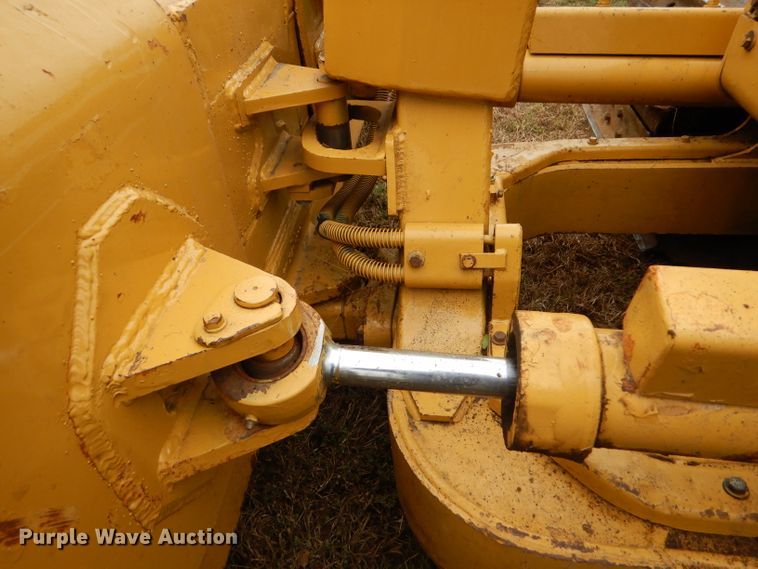 image for item FJ9797 1993 Caterpillar D5C LGP dozer