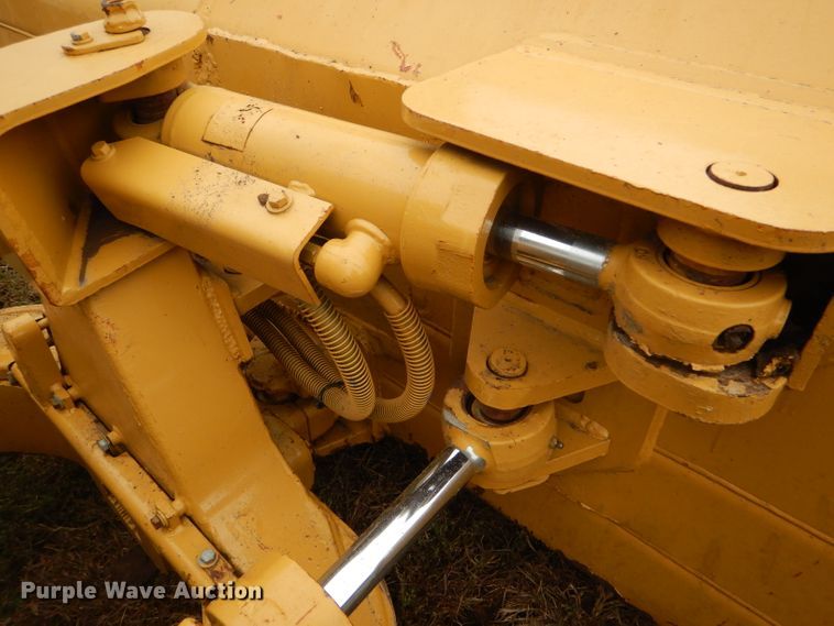 image for item FJ9797 1993 Caterpillar D5C LGP dozer