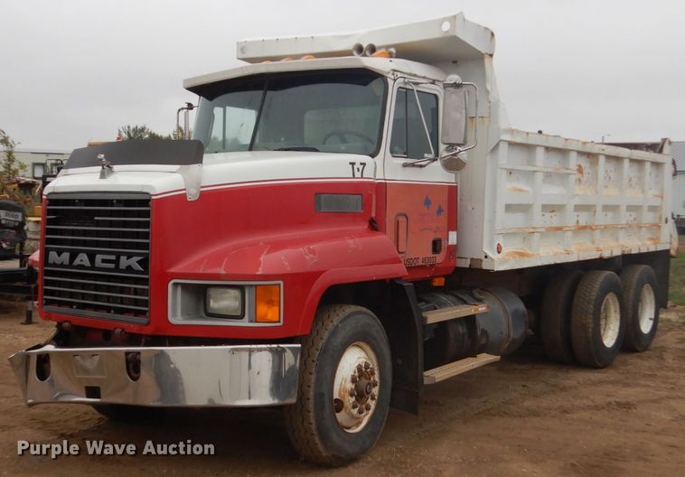 image for item FU9632 1990 Mack CH613 dump truck