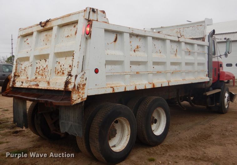 image for item FU9632 1990 Mack CH613 dump truck