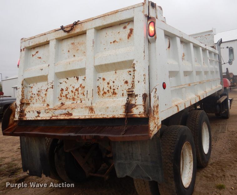 image for item FU9632 1990 Mack CH613 dump truck