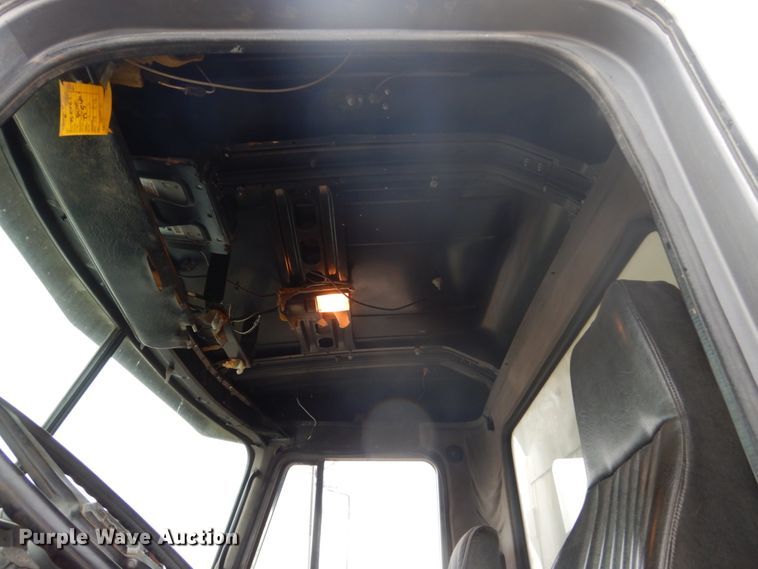 image for item FU9632 1990 Mack CH613 dump truck