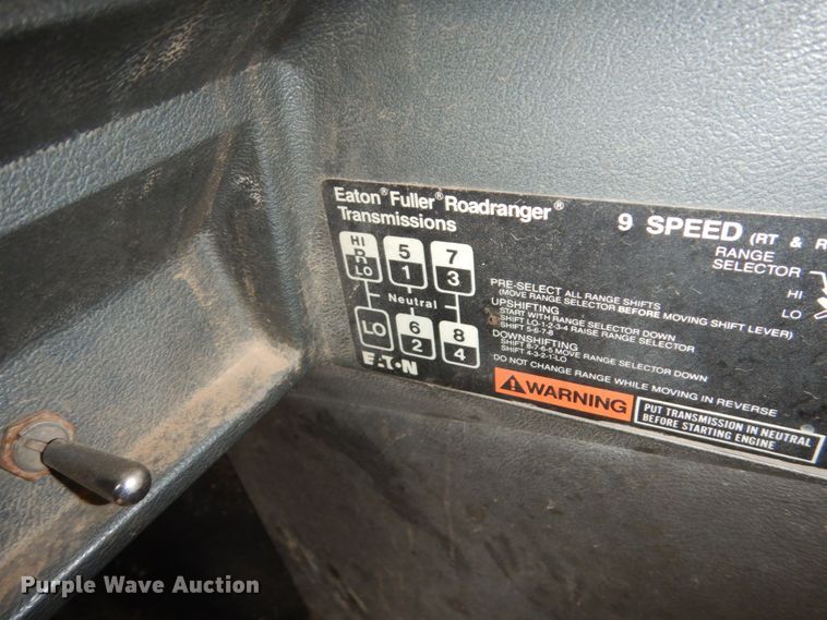 image for item FU9632 1990 Mack CH613 dump truck