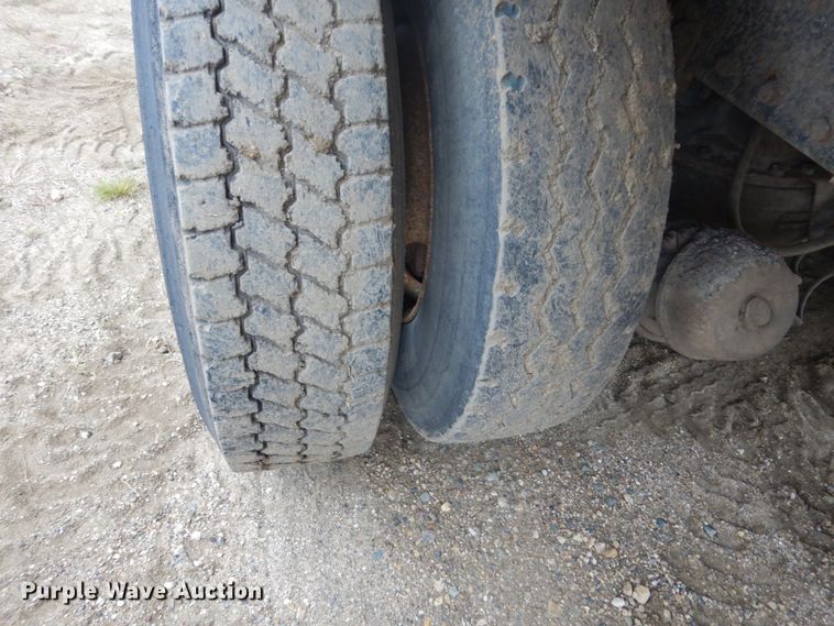 image for item FU9632 1990 Mack CH613 dump truck