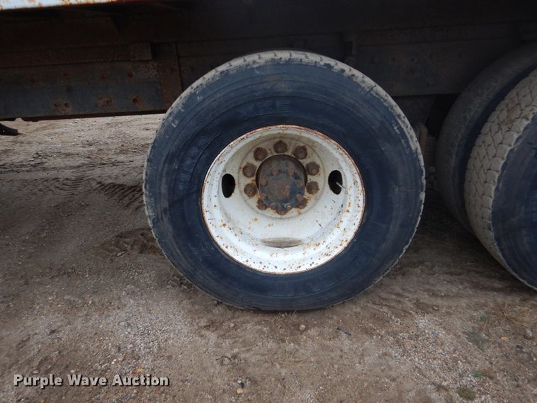 image for item FU9632 1990 Mack CH613 dump truck