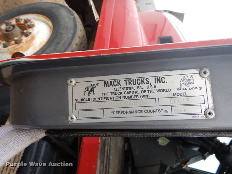 image for item FU9632 1990 Mack CH613 dump truck