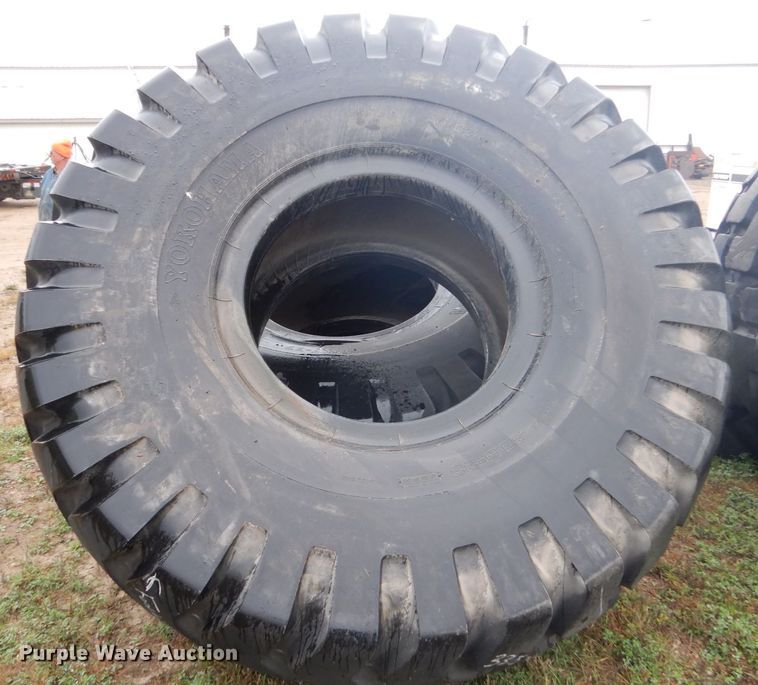 image for item FU9640 (5) 33.5-33 tires