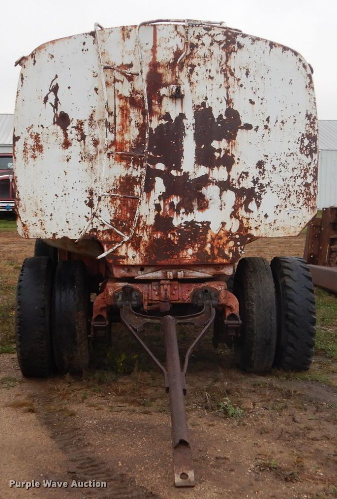 image for item FU9644 Tank trailer