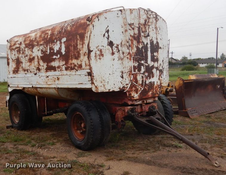 image for item FU9644 Tank trailer