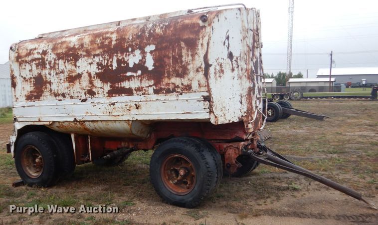 image for item FU9644 Tank trailer