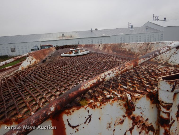 image for item FU9644 Tank trailer