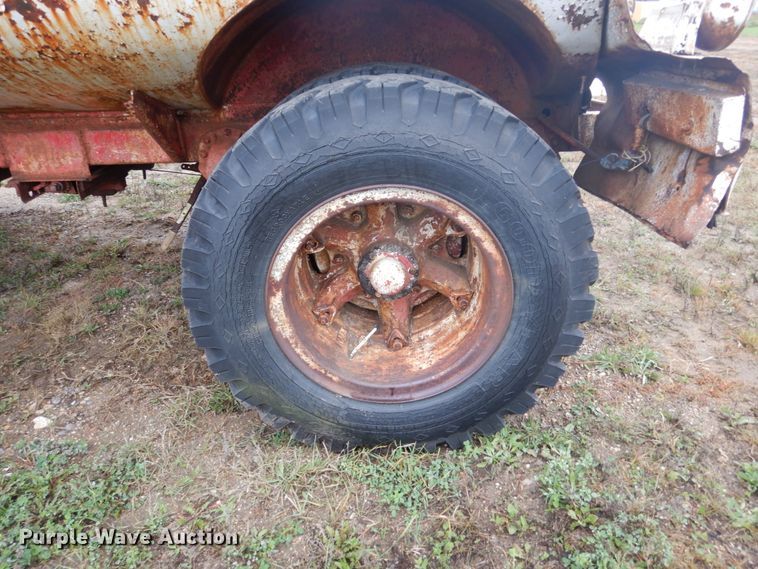 image for item FU9644 Tank trailer