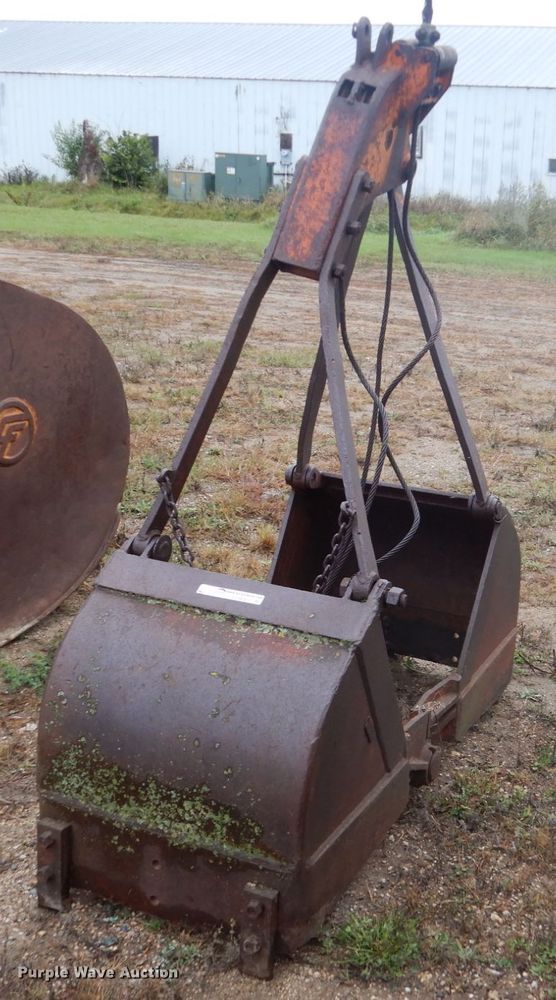 image for item FU9645 Clamshell bucket