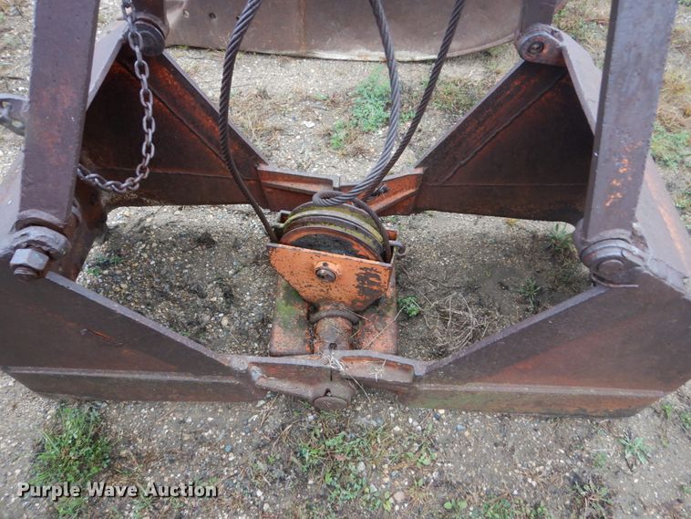 image for item FU9645 Clamshell bucket