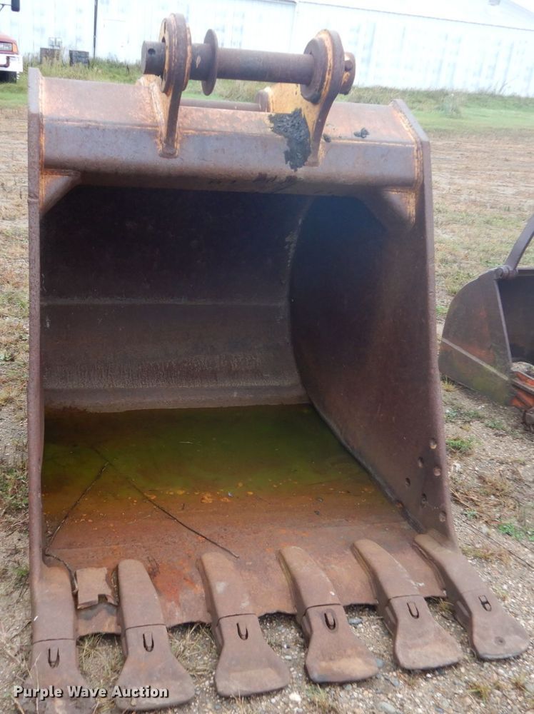 image for item FU9646 Central Fabricators SK330 excavator bucket