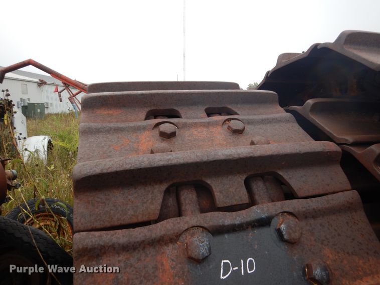 image for item FU9650 (2) dozer tracks