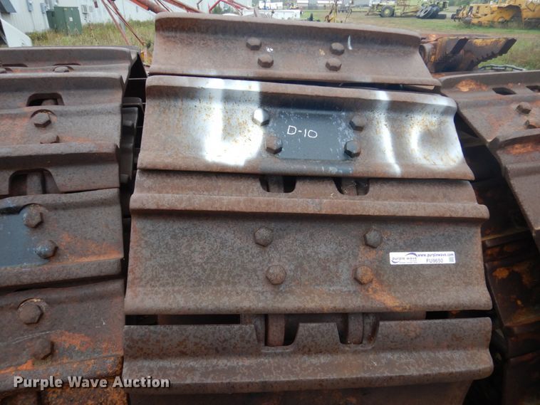 image for item FU9650 (2) dozer tracks