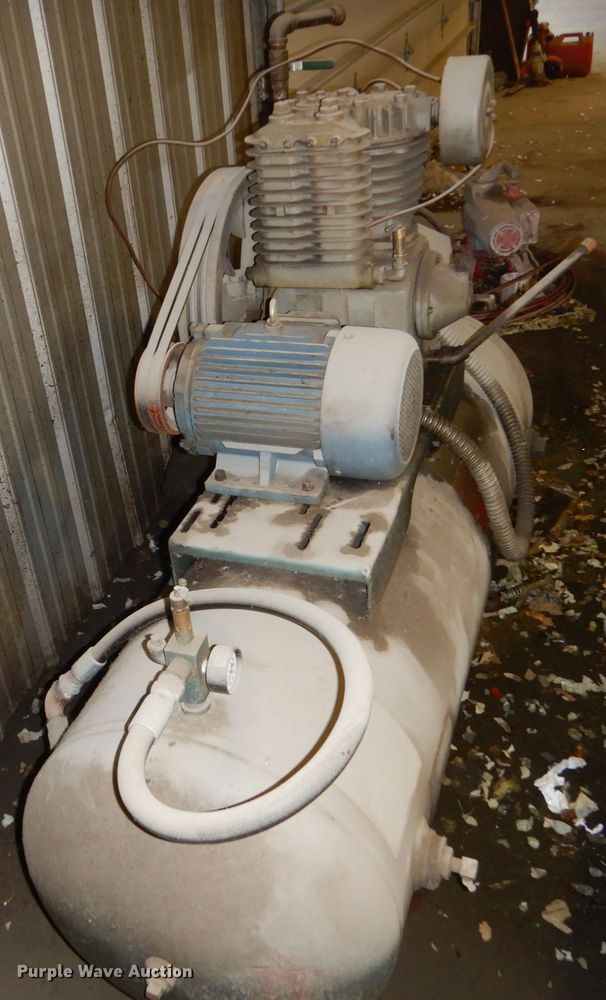 image for item FU9724 (2) air compressors