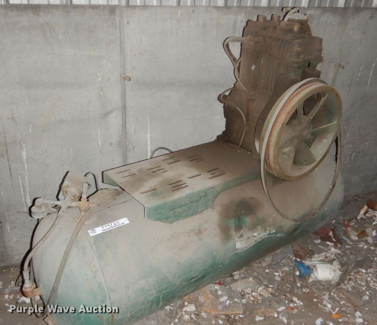 image for item FU9724 (2) air compressors