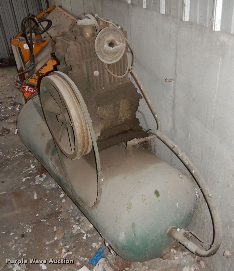 image for item FU9724 (2) air compressors