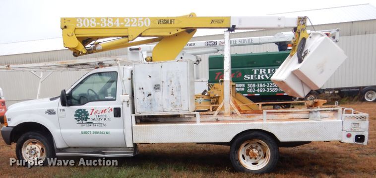 image for item FU9728 1999 Ford F450 Super Duty bucket truck