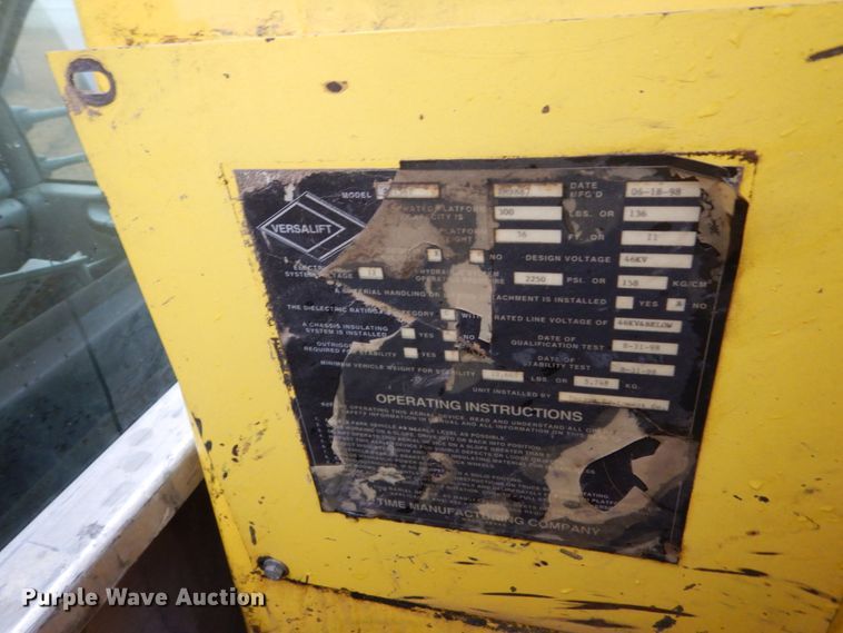 image for item FU9728 1999 Ford F450 Super Duty bucket truck