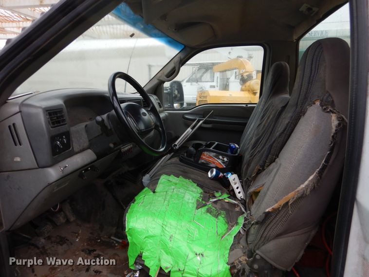 image for item FU9728 1999 Ford F450 Super Duty bucket truck